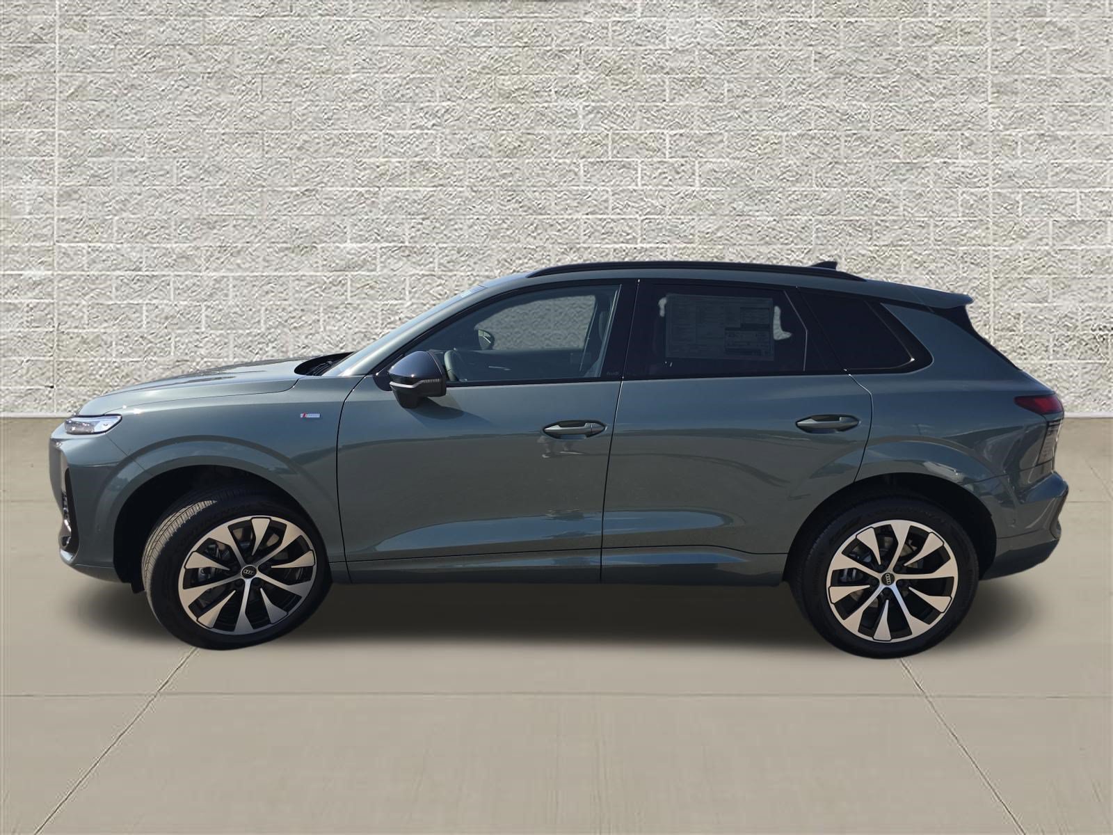 New 2026 Audi Q3 quattro 2.0T AWD/4WD image 4