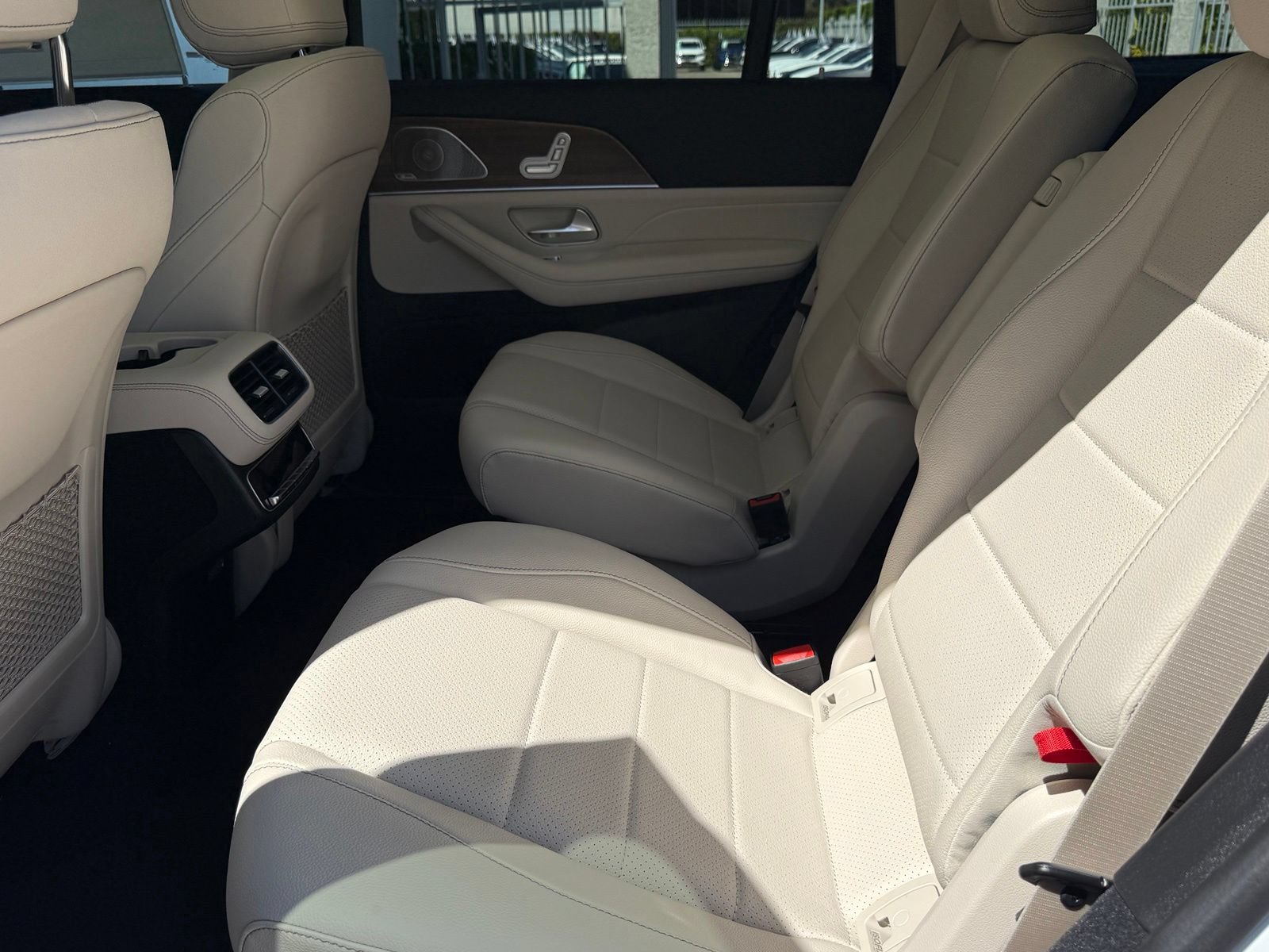 New 2026 Mercedes-Benz GLS 450 4MATIC image 29