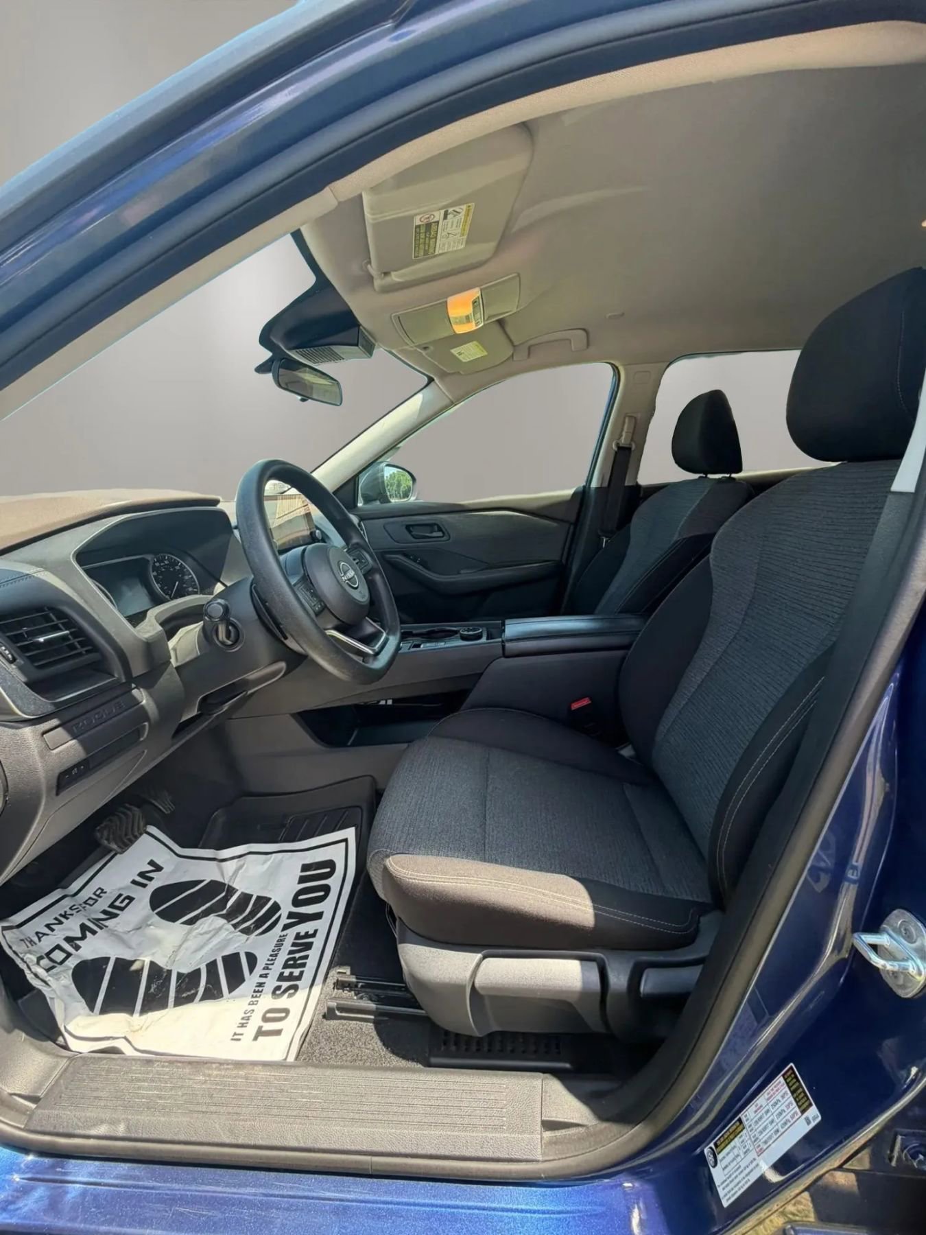 Used 2022 Nissan Rogue S AWD/4WD image 9