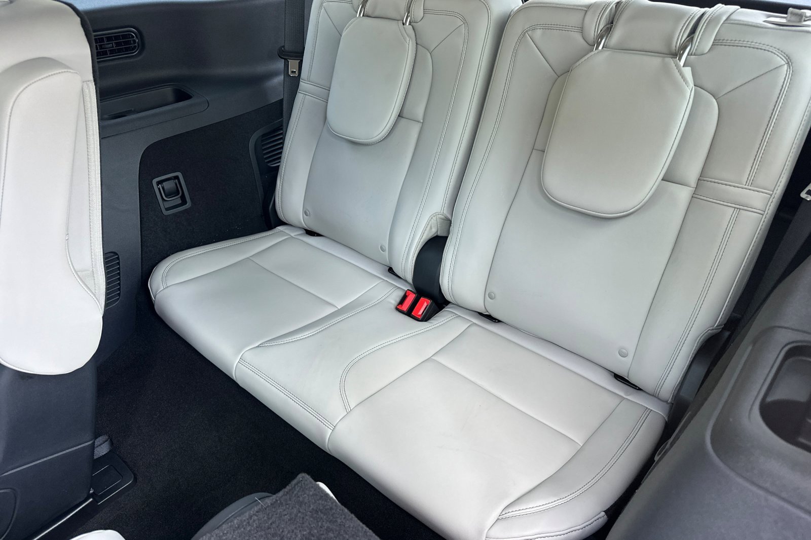 New 2025 Lincoln Aviator Reserve w/ Luxury Package image 14