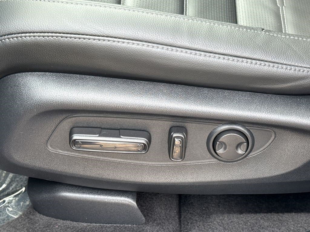 Certified 2025 Honda CR-V EX-L image 24