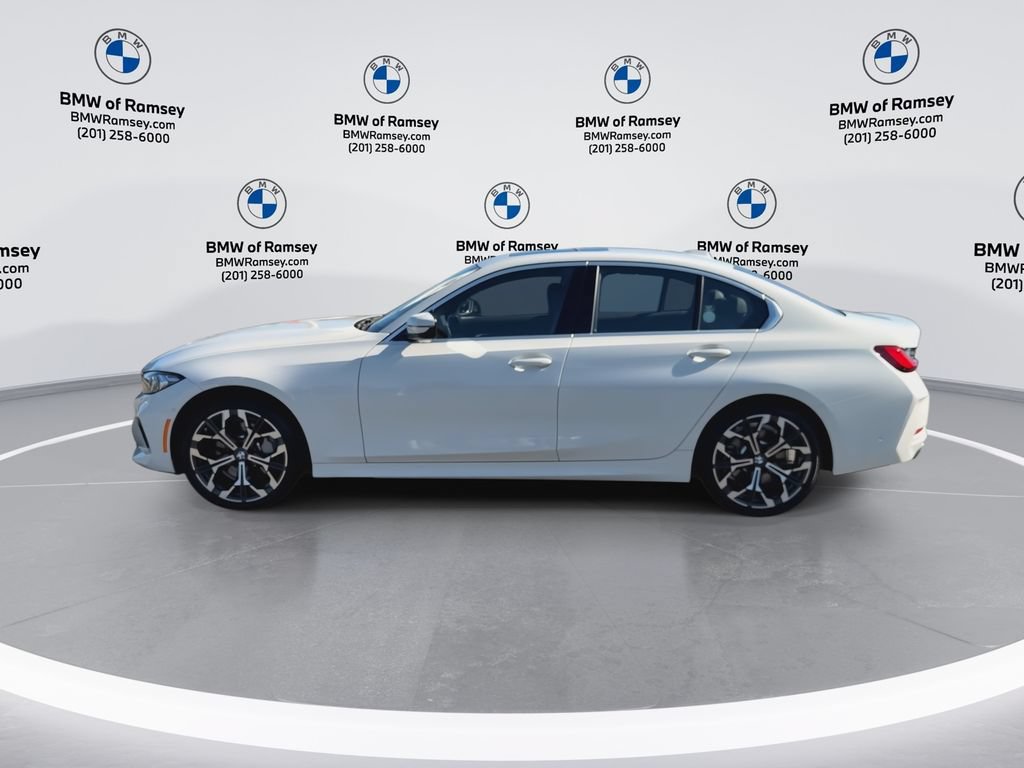 Used 2026 BMW 330i xDrive Sedan w/ Premium Package AWD/4WD image 5
