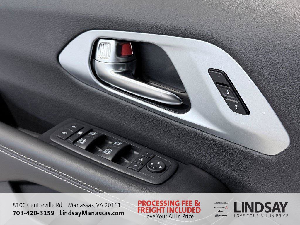 New 2026 Chrysler Pacifica Limited w/ S Appearance Package AWD/4WD image 35