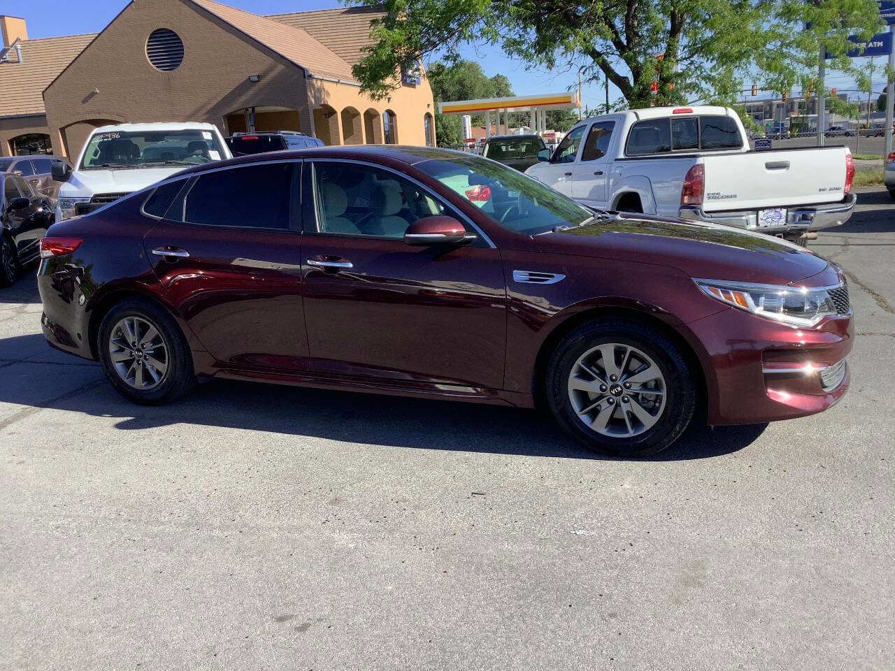 Used 2016 Kia Optima LX w/ Technology Package FWD image 8