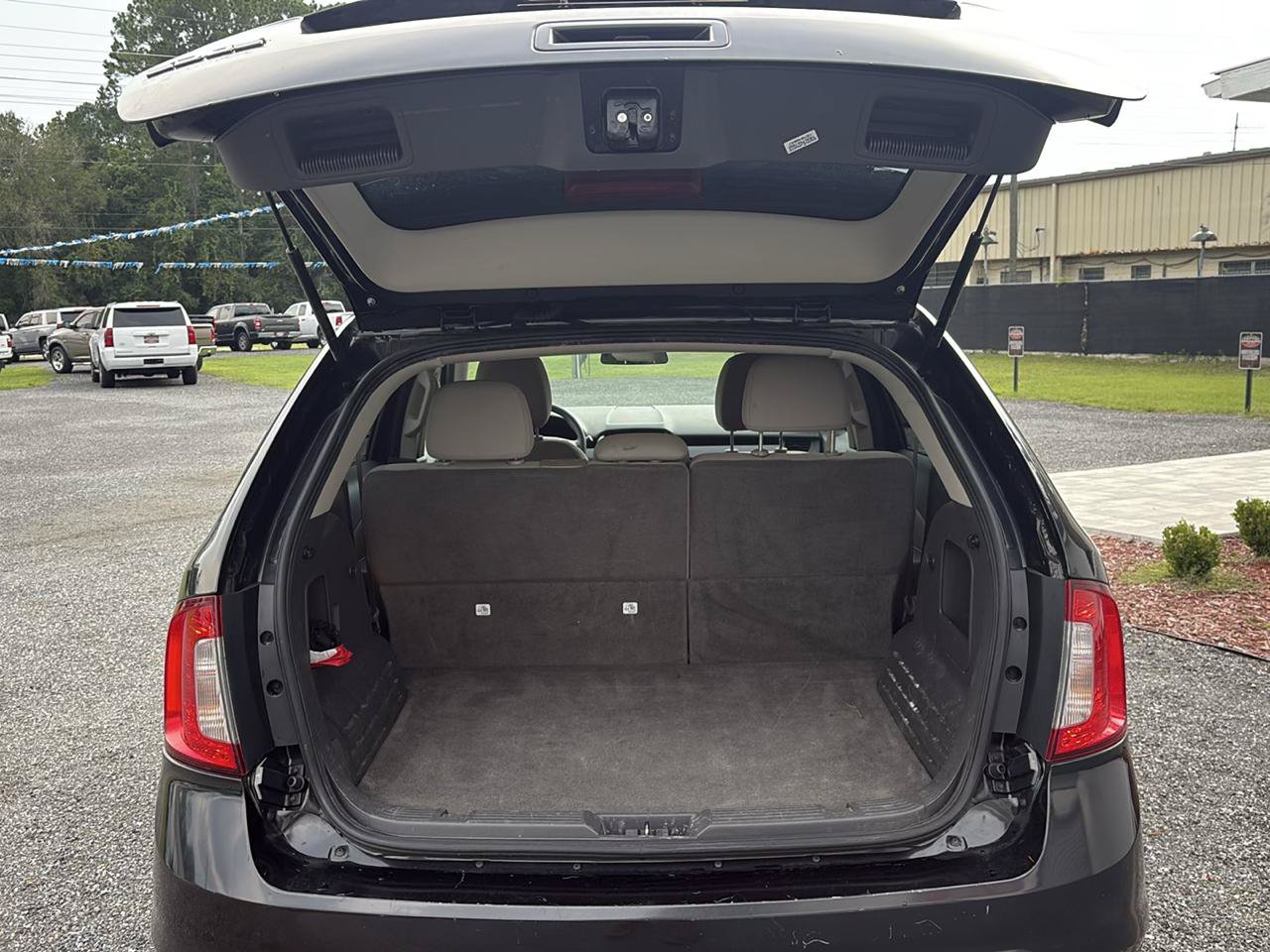 Used 2014 Ford Edge SE FWD image 18