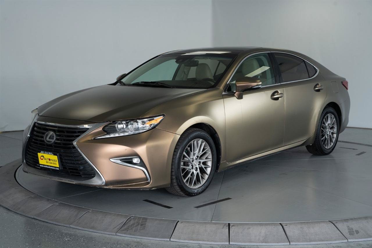 Used 2017 Lexus ES 350 w/ Navigation System Package FWD image 3