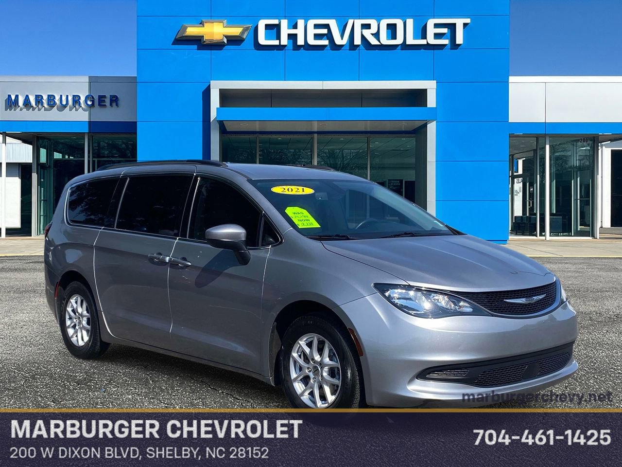 Used 2021 Chrysler Voyager Lxi FWD image 1