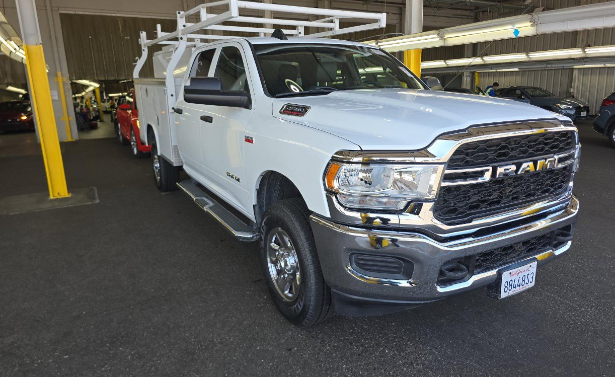 Used 2022 RAM 2500 Tradesman w/ Chrome Appearance Group AWD/4WD image 2
