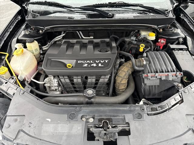 Used 2013 Chrysler 200 LX image 27