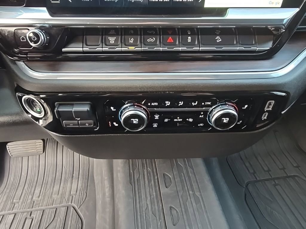 Used 2025 GMC Sierra 3500 SLT w/ X31 Off-Road Package image 16