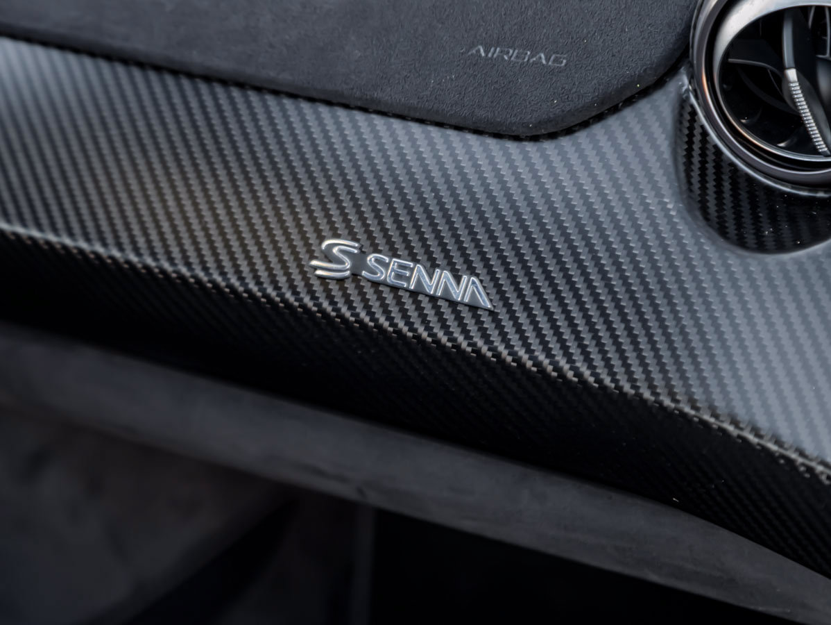 Used 2019 McLaren Senna RWD image 38
