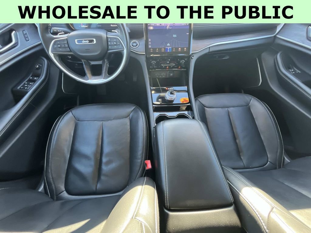 Used 2022 Jeep Grand Cherokee Limited image 16