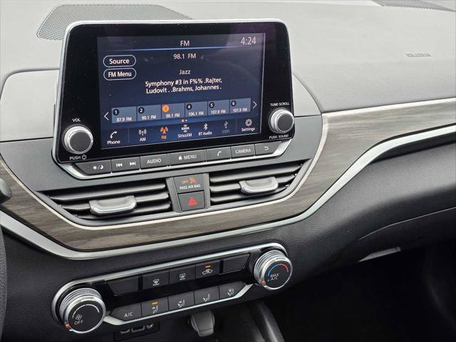 Used 2025 Nissan Altima 2.5 SV FWD image 26