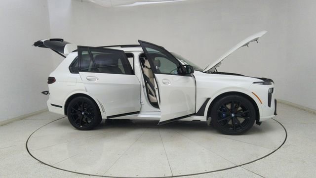 Used 2024 BMW X7 M60i w/ Executive Package image 76