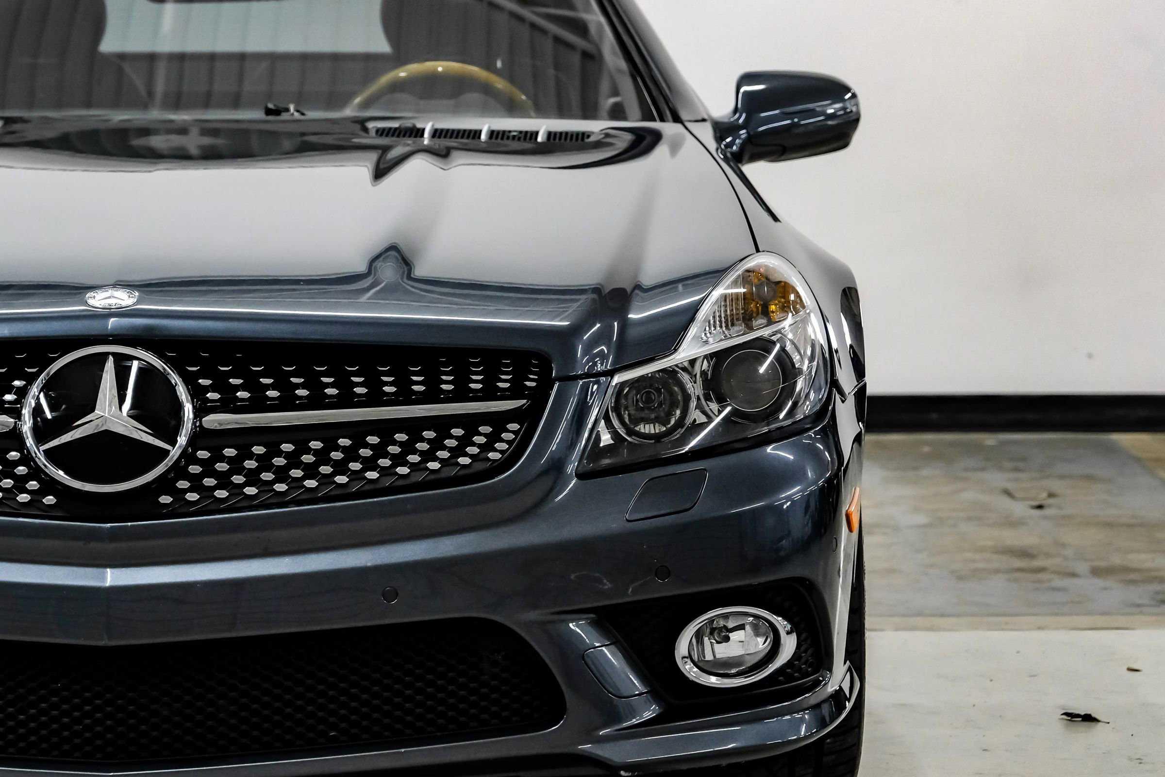 Used 2012 Mercedes-Benz SL 550 image 40