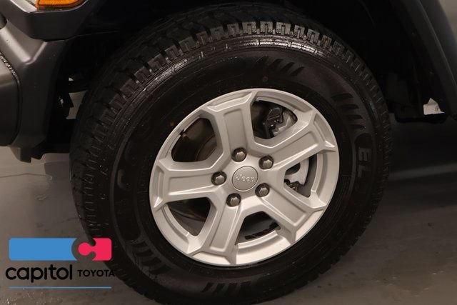Used 2018 Jeep Wrangler Unlimited Sport S AWD/4WD image 7