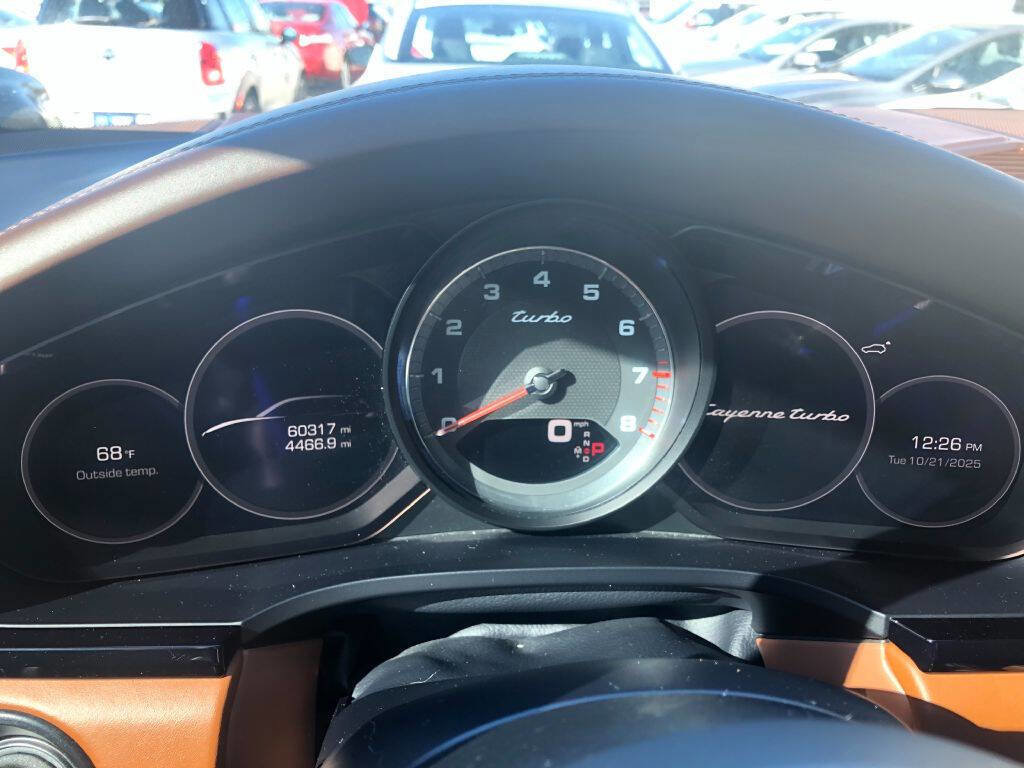 Used 2019 Porsche Cayenne Turbo w/ Sportdesign Package image 31