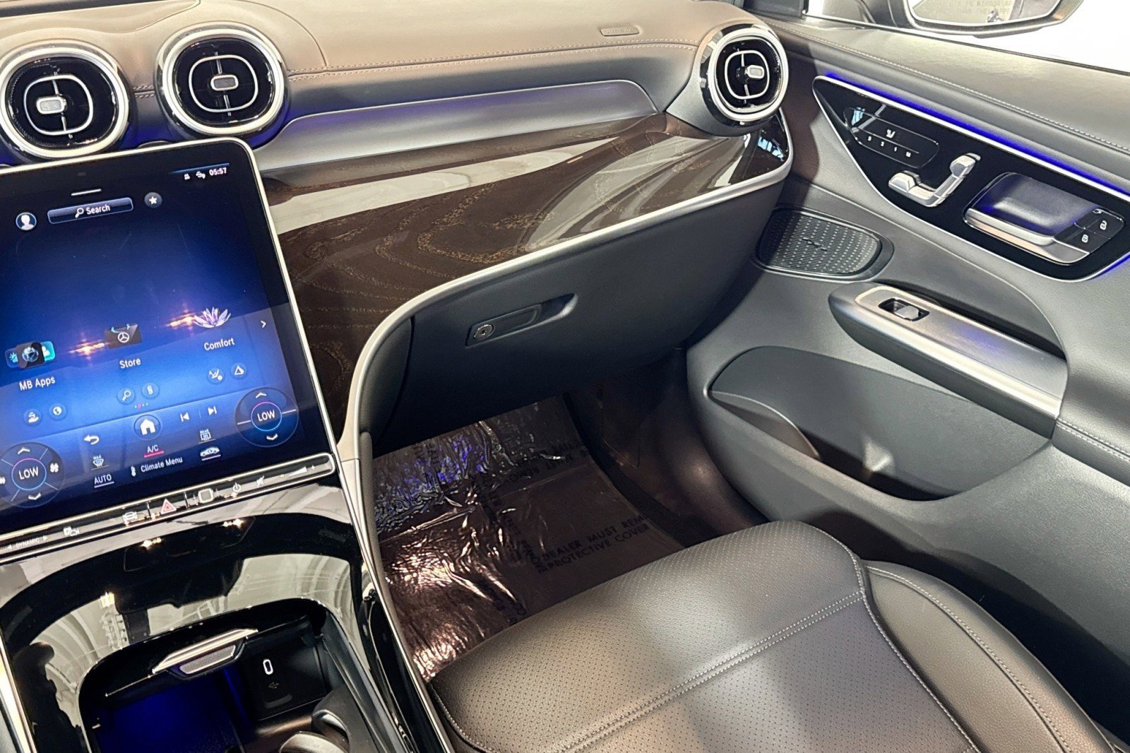 Used 2023 Mercedes-Benz GLC 300 4MATIC image 21