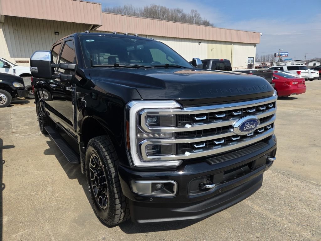 Used 2024 Ford F350 Platinum w/ FX4 Off-Road Package image 2