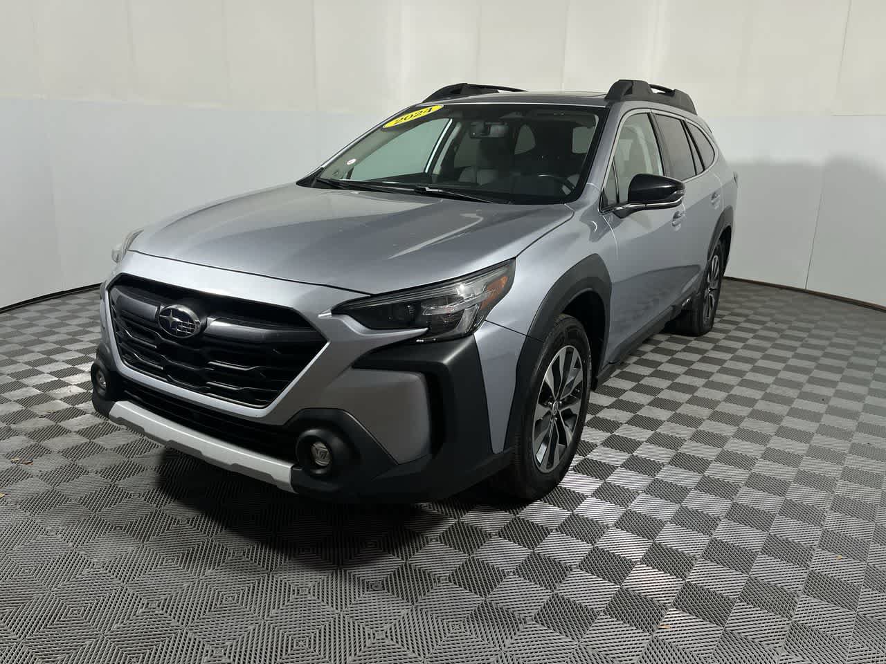 Used 2024 Subaru Outback Limited AWD/4WD image 4