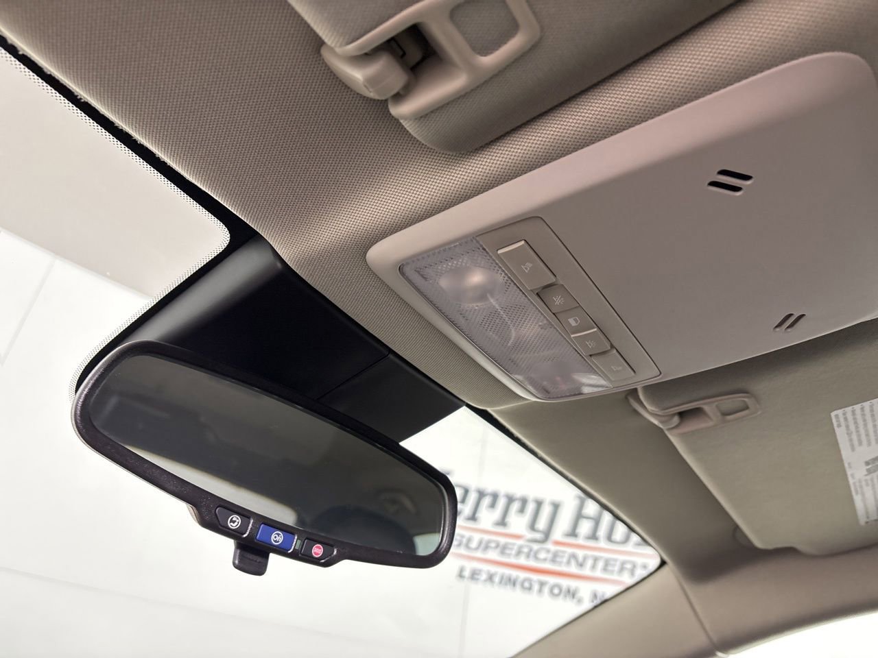 Used 2020 Buick Encore Preferred image 19