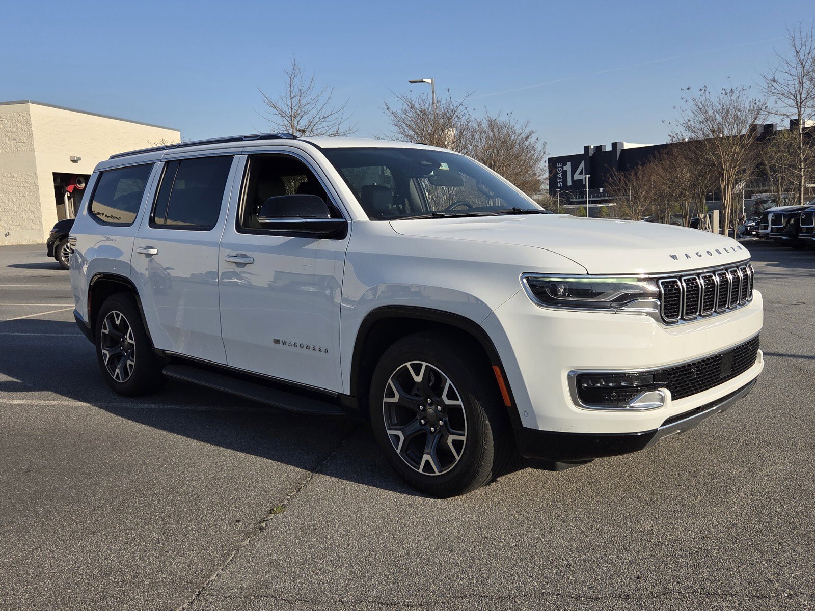 Used 2024 Jeep Wagoneer Series III AWD/4WD image 4