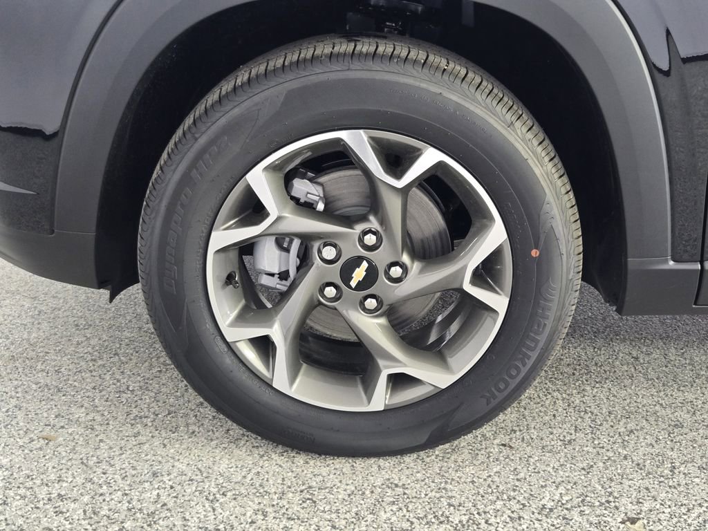 New 2026 Chevrolet Trax LT w/ Driver Confidence Package image 13
