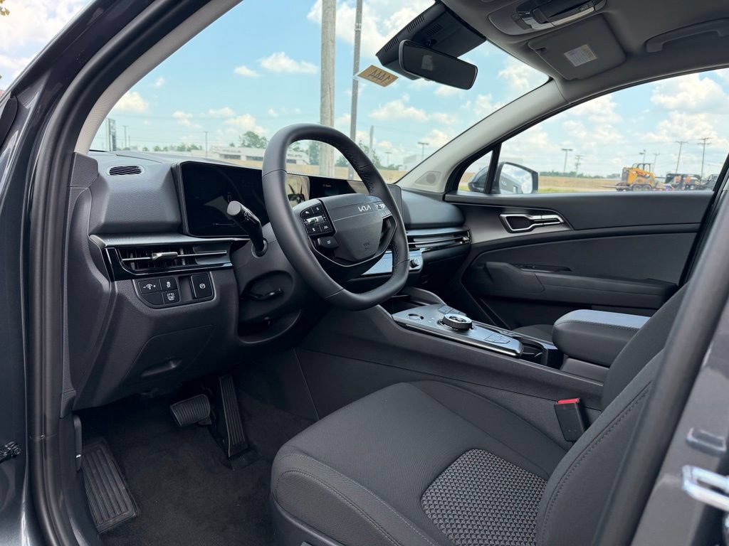New 2026 Kia Sportage LX FWD image 9