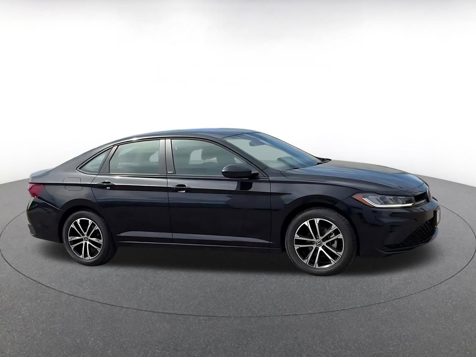 Used 2025 Volkswagen Jetta Sport image 16