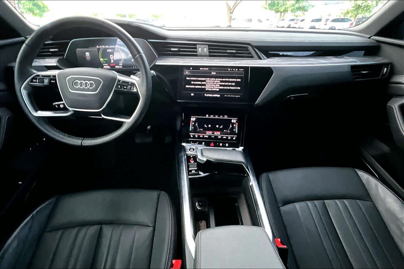 Used 2023 Audi e-tron Premium Plus w/ Premium Plus Package AWD/4WD image 19