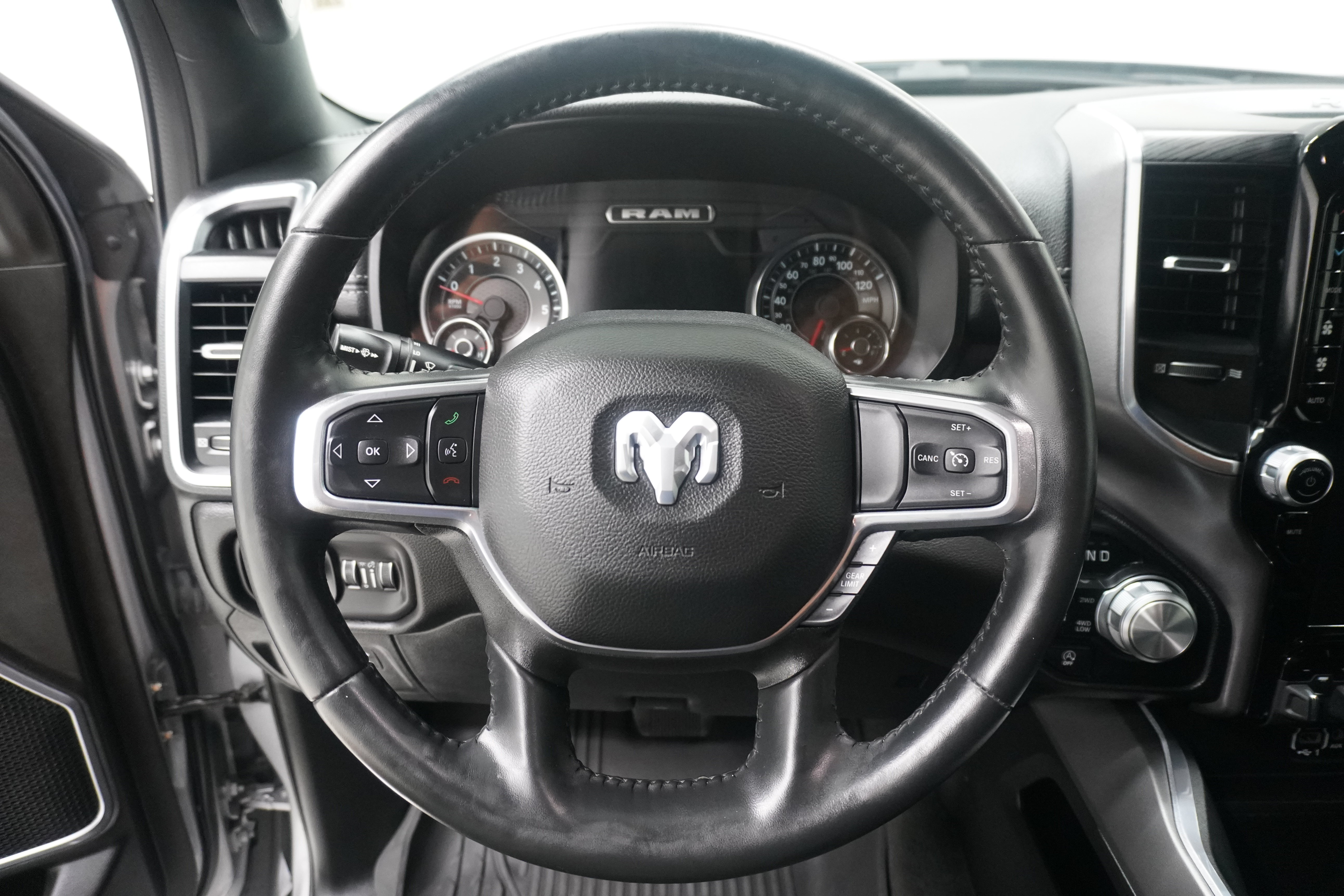 Used 2023 RAM 1500 Laramie AWD/4WD image 20