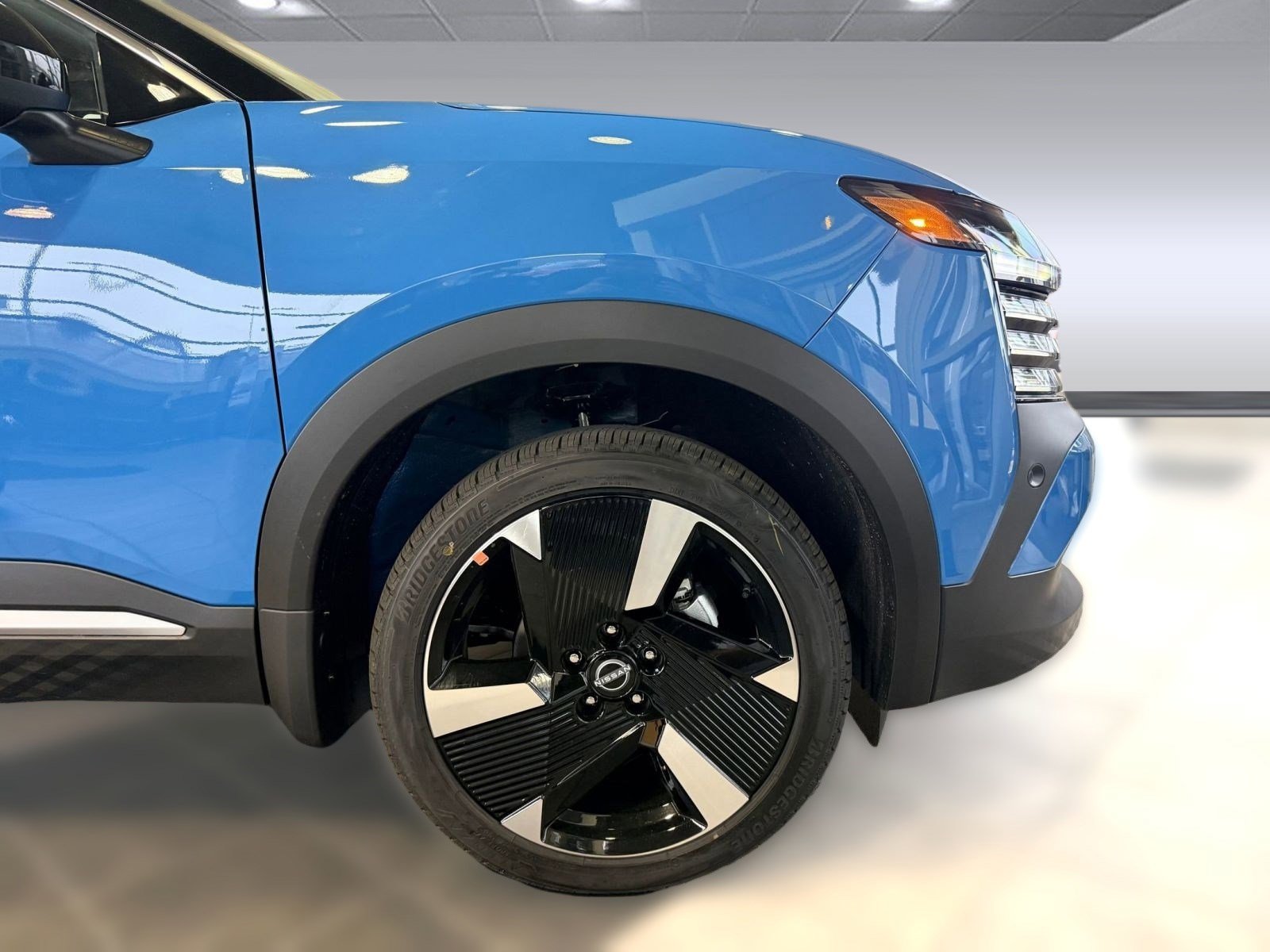 New 2026 Nissan Kicks SR w/ SR Premium Package image 9