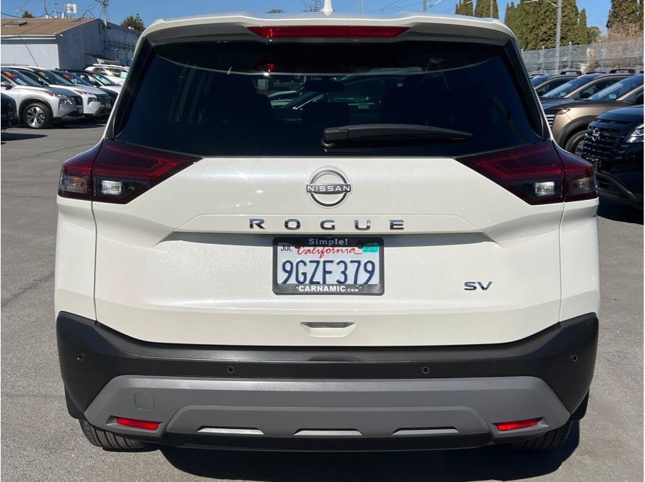 Used 2023 Nissan Rogue SV FWD image 4
