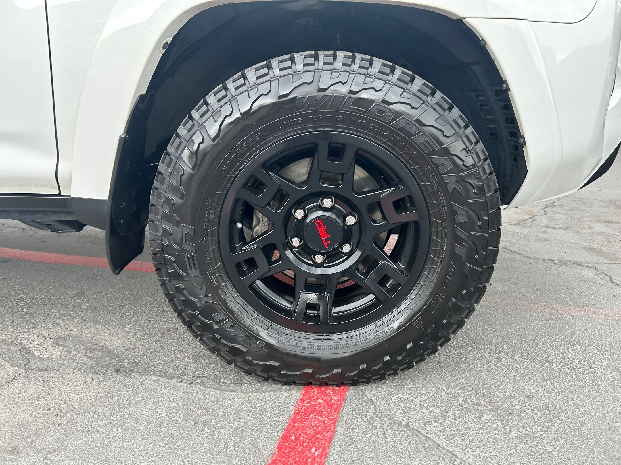 Certified 2023 Toyota 4Runner TRD Off-Road Premium w/ Moonroof Package AWD/4WD image 32
