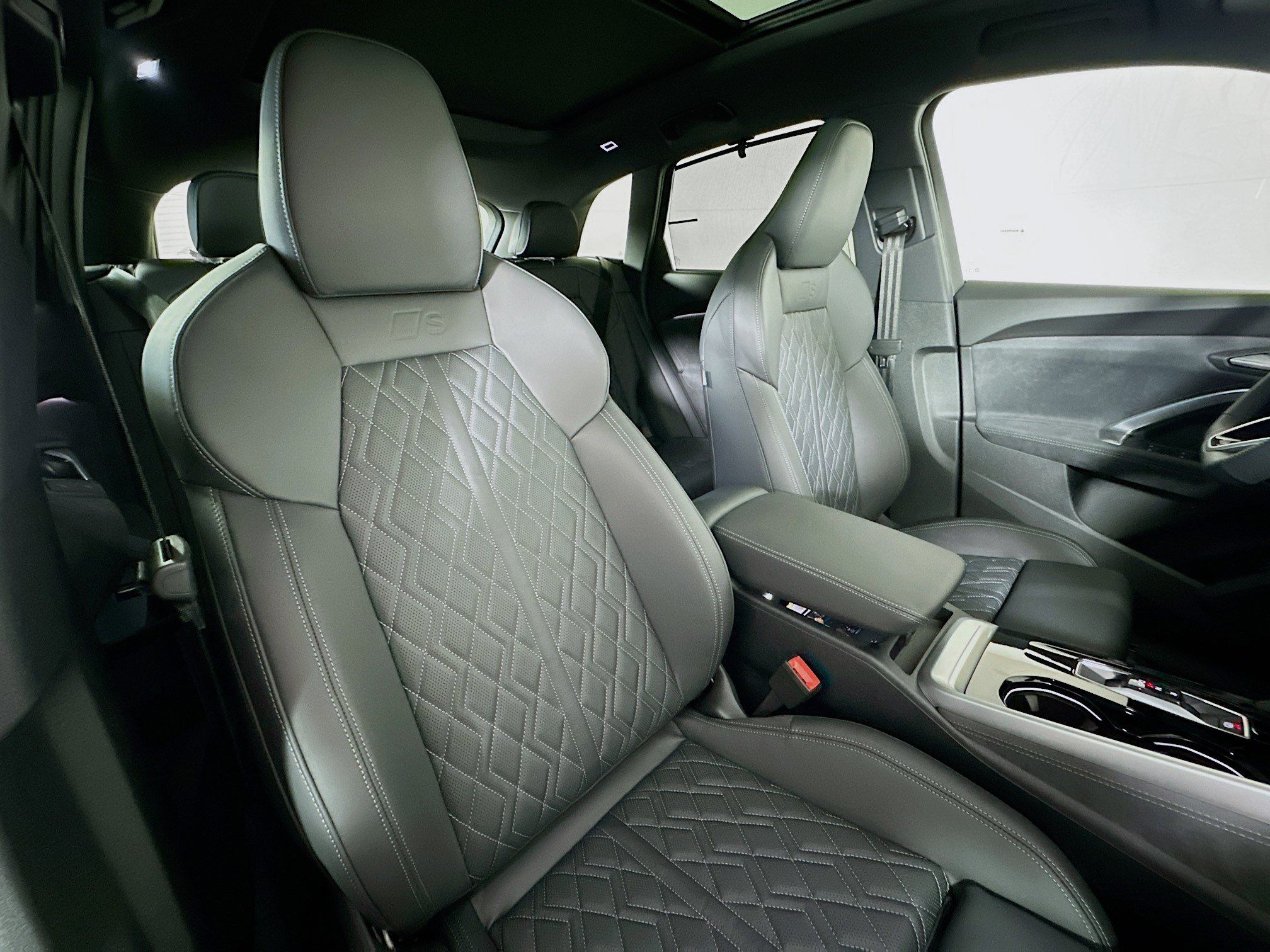 New 2026 Audi SQ5 Premium Plus AWD/4WD image 28