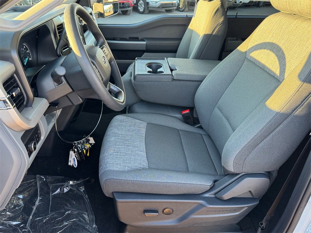 New 2026 Ford F250 XLT w/ FX4 Off-Road Package image 8