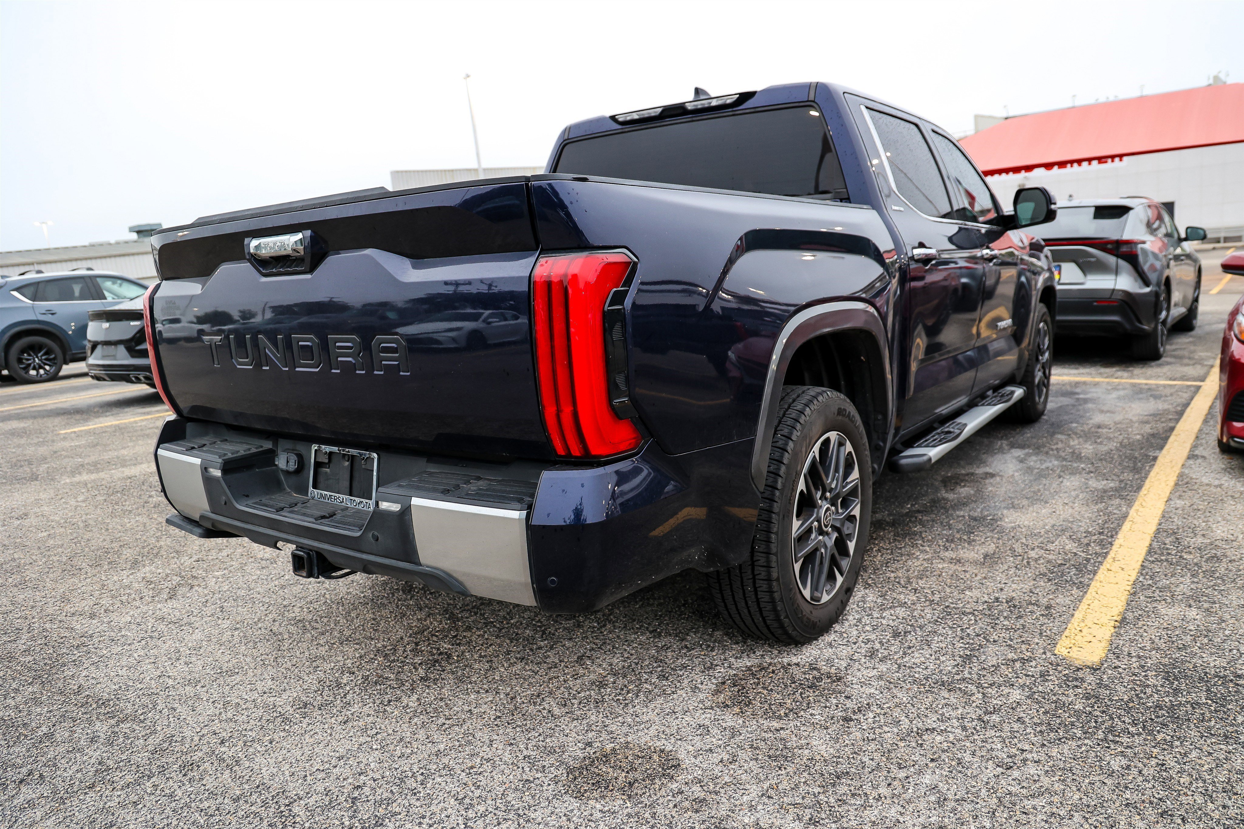 Used 2022 Toyota Tundra Limited w/ Power Package RWD image 7