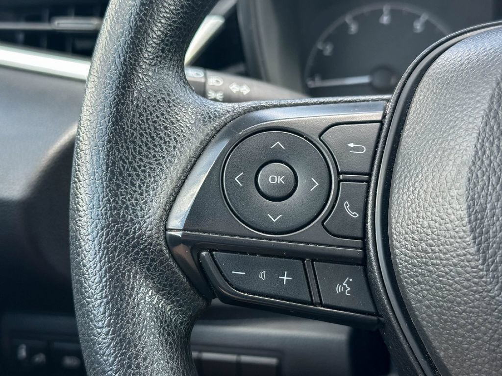 Certified 2025 Toyota Corolla LE FWD image 27