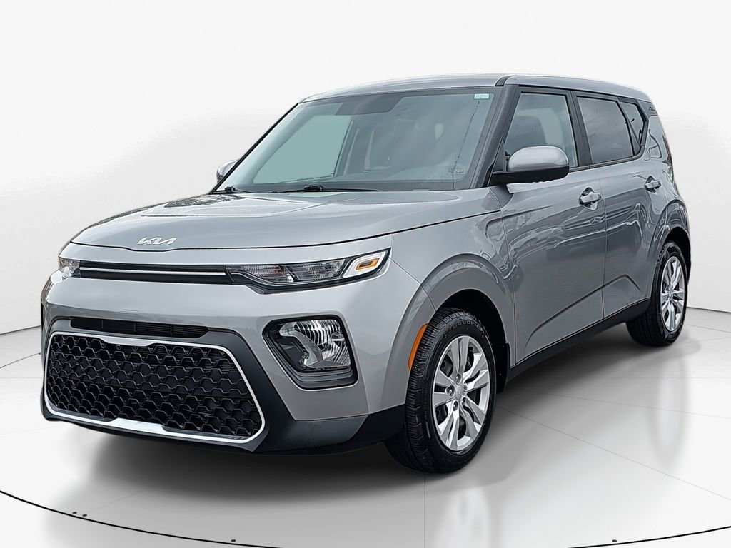 Used 2022 Kia Soul LX image 9