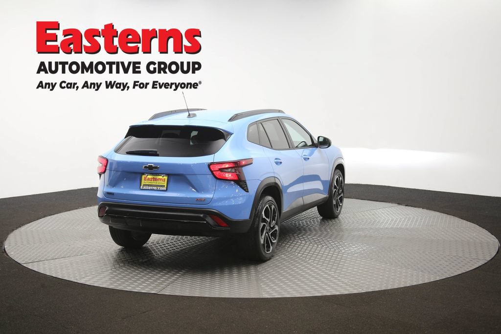 Used 2024 Chevrolet Trax RS w/ Driver Confidence Package FWD image 39
