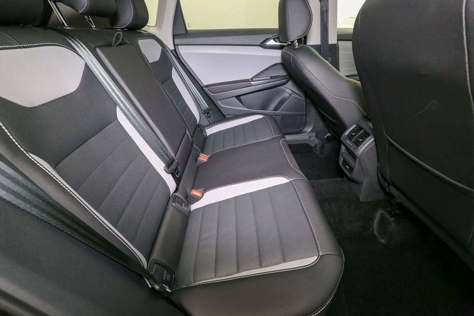 Certified 2024 Volkswagen Taos SEL AWD/4WD image 24