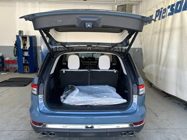 New 2026 Lincoln Aviator AWD image 6