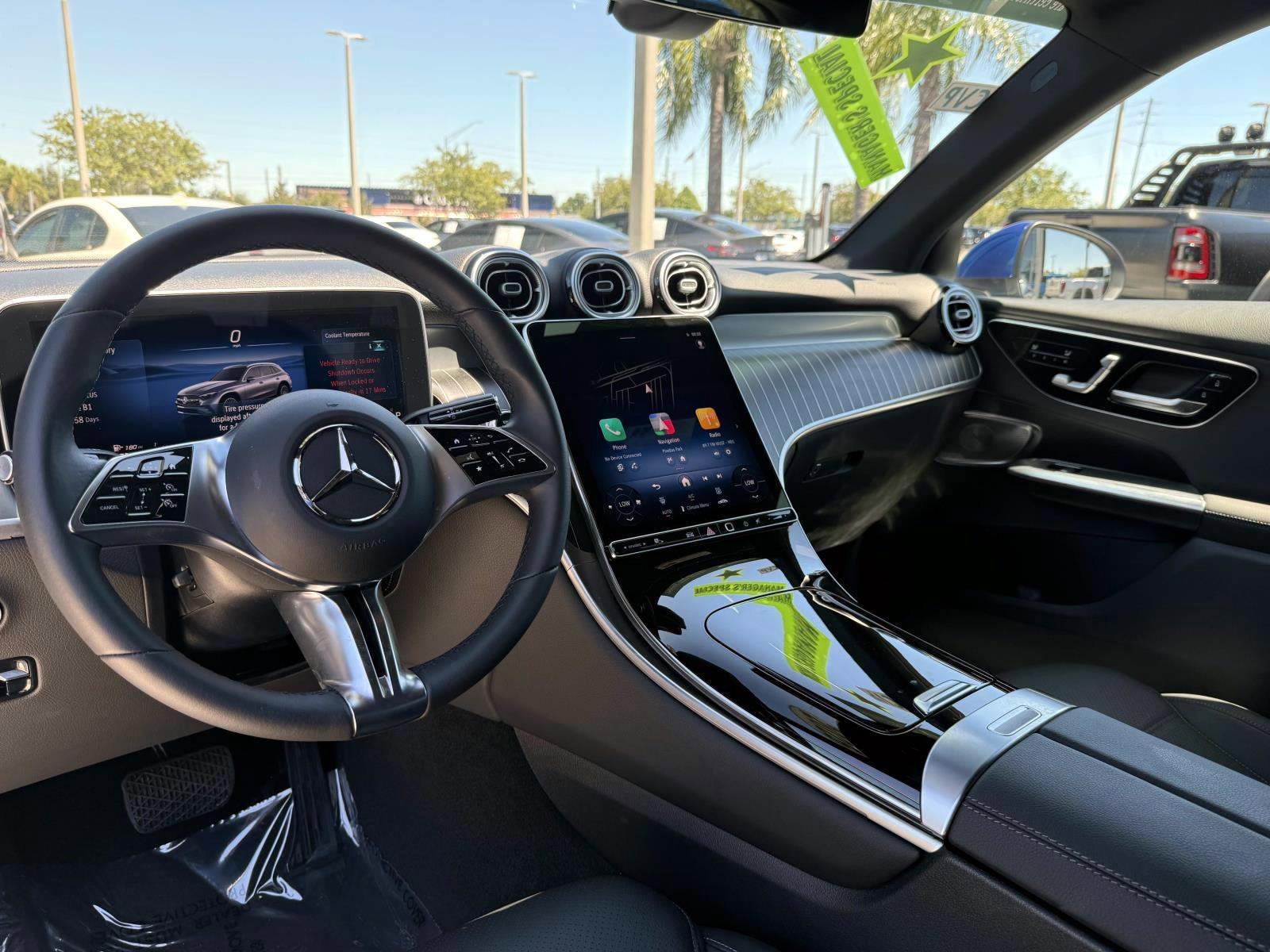 Used 2025 Mercedes-Benz GLC 300 image 16
