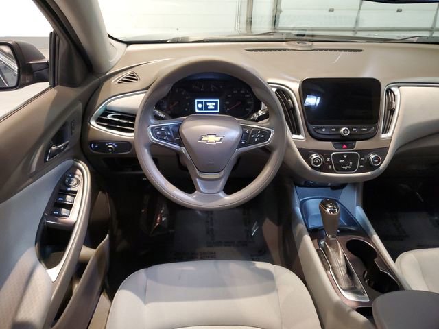 Used 2019 Chevrolet Malibu LS image 15