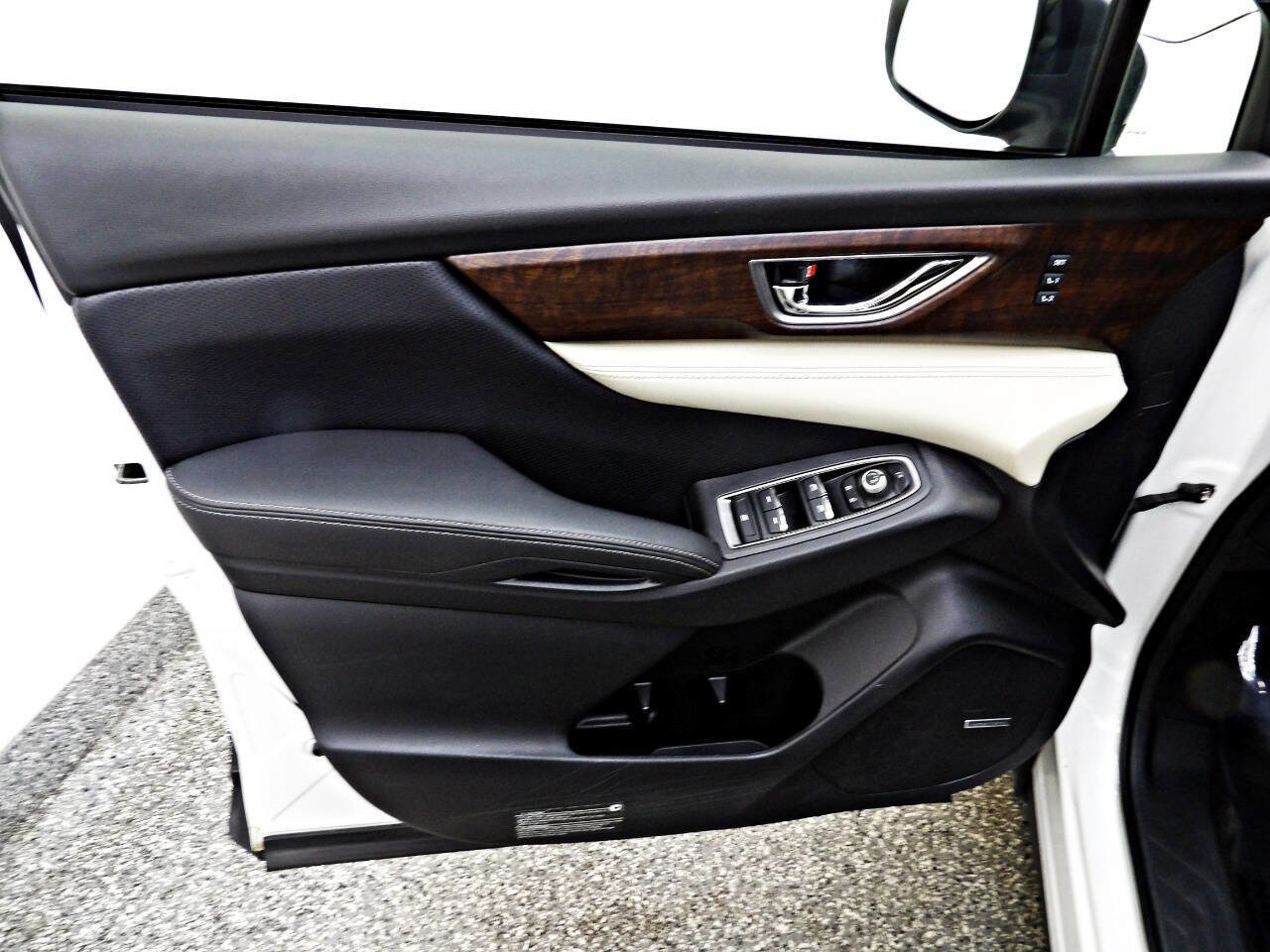 Used 2022 Subaru Ascent Touring w/ Popular Package #2A image 7