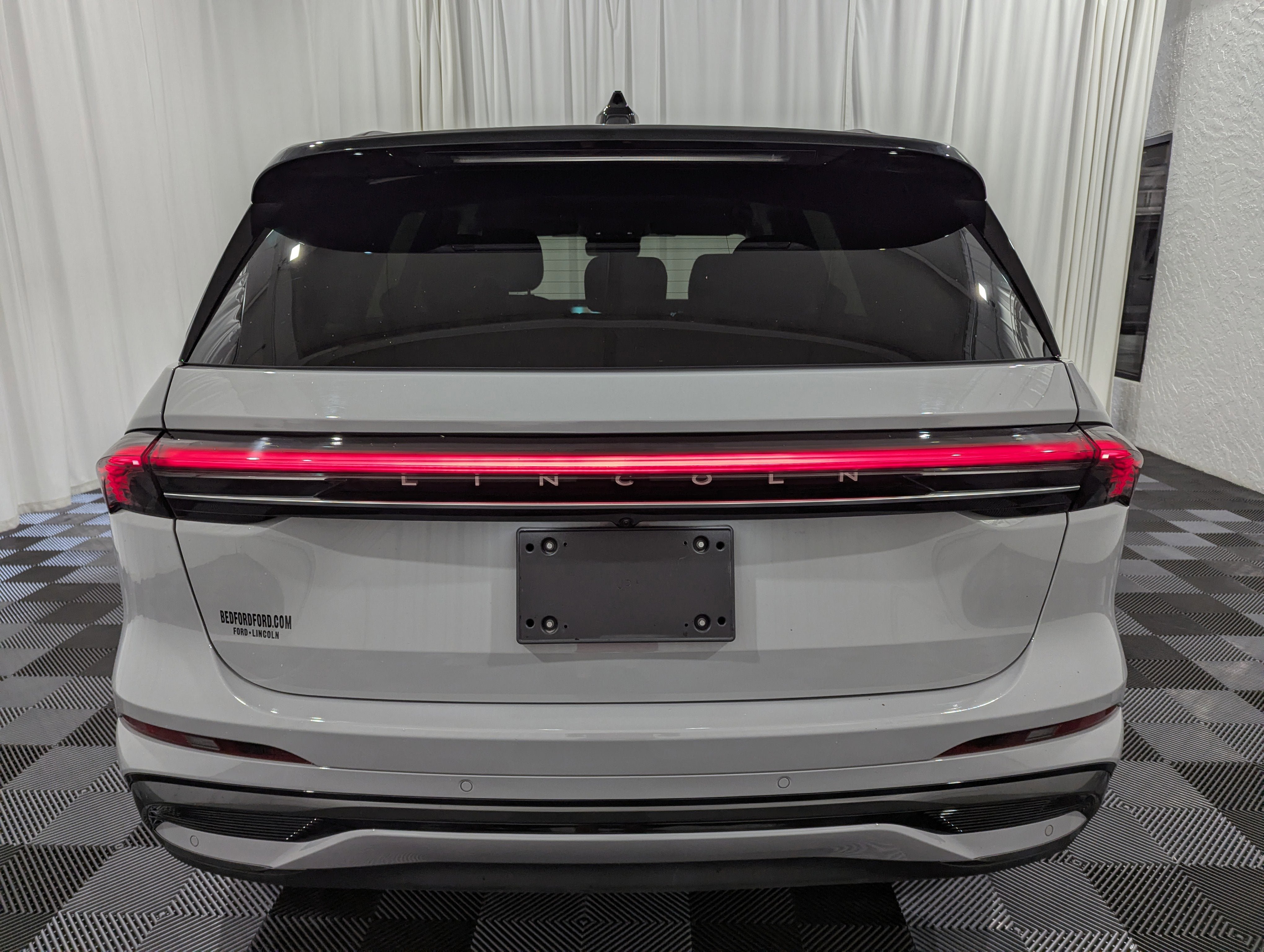 Used 2026 Lincoln Nautilus Reserve w/ Jet Appearance Package AWD/4WD image 9