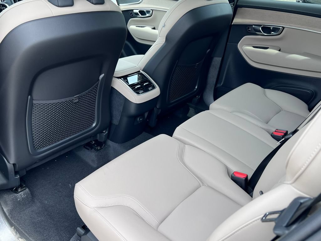 New 2026 Volvo XC90 B5 Core AWD/4WD image 32