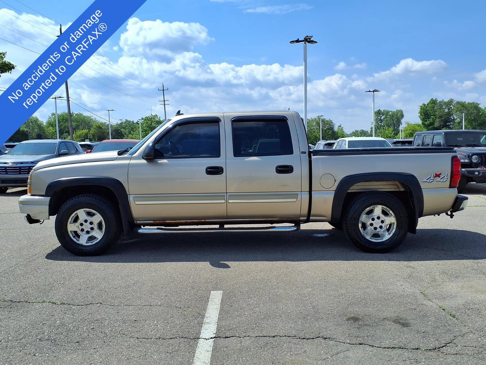 Used 2006 Chevrolet Silverado 1500 LT w/ Onstar Plus Package AWD/4WD image 9