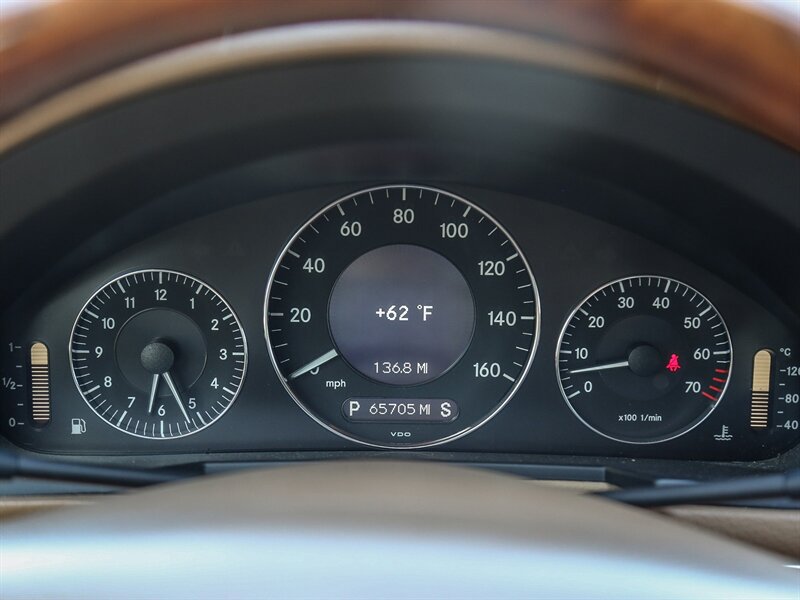 Used 2009 Mercedes-Benz E 350 4MATIC Wagon image 32
