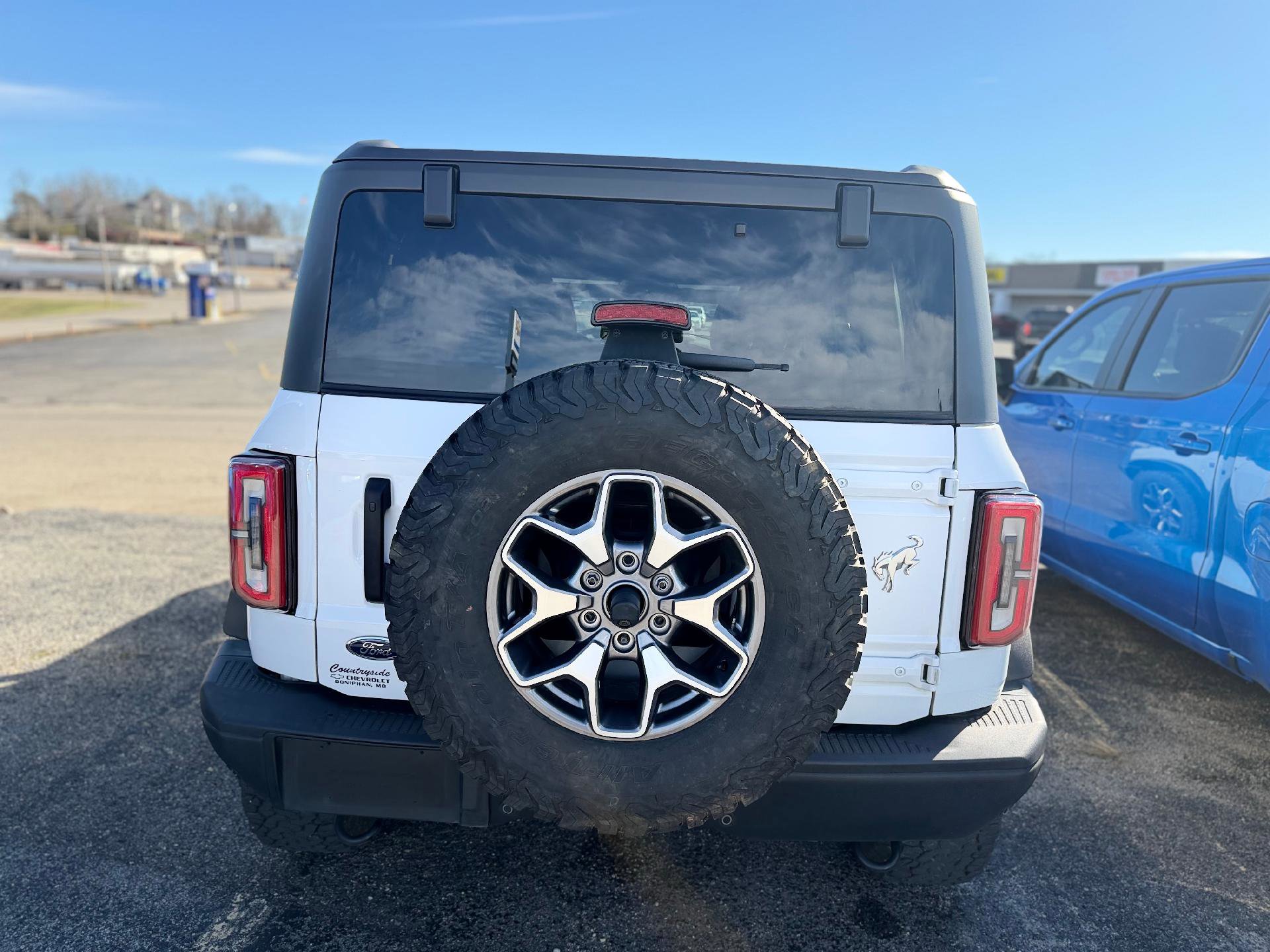 Used 2023 Ford Bronco Badlands image 3